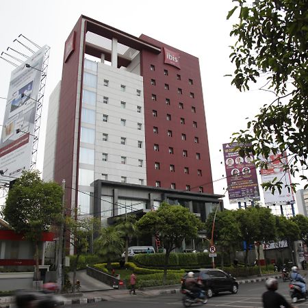 Ibis Surabaya City Center Exteriör bild